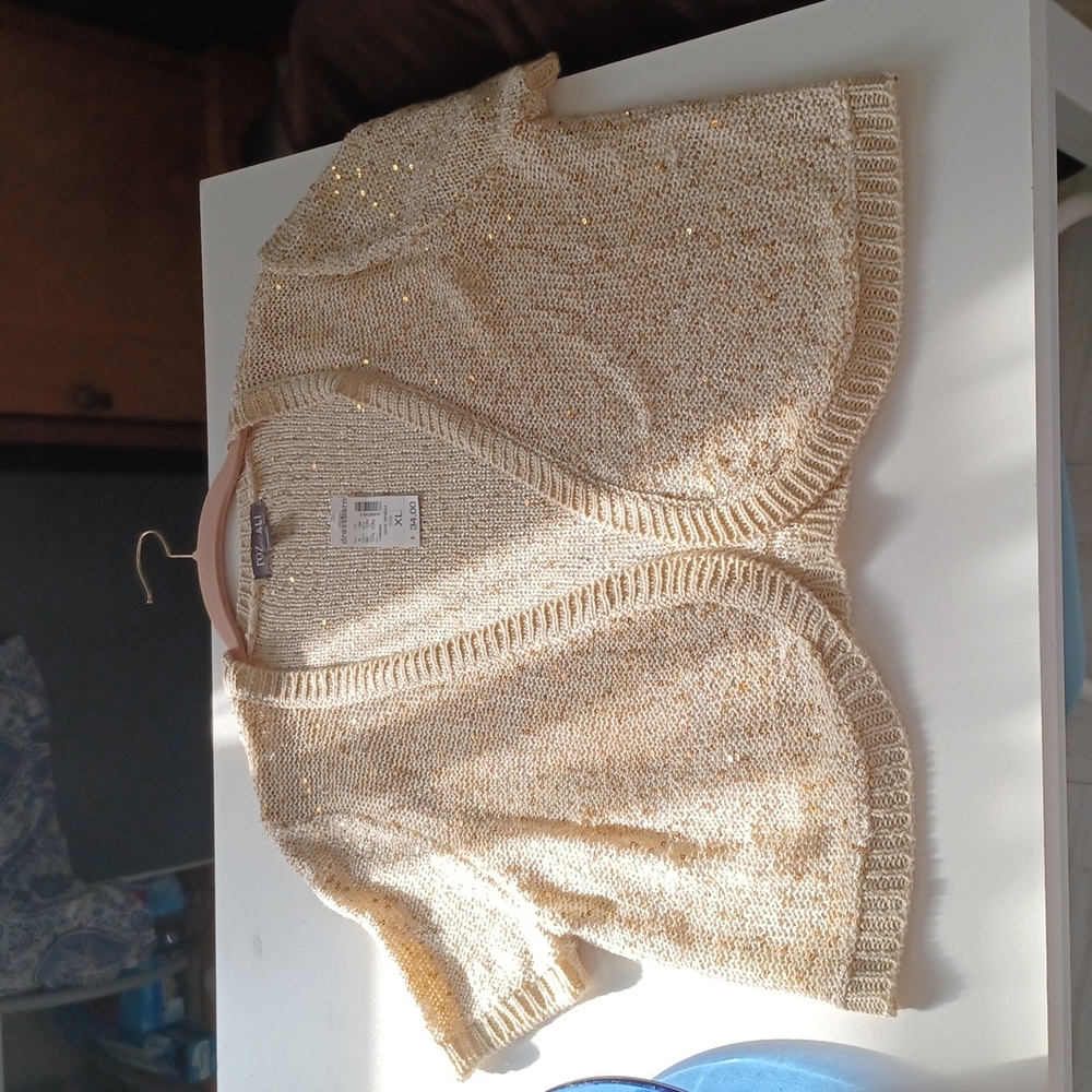 ROZ & ALI CUT SWEATER